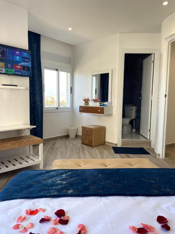 Hostal Mh Borj Martil Exteriör bild
