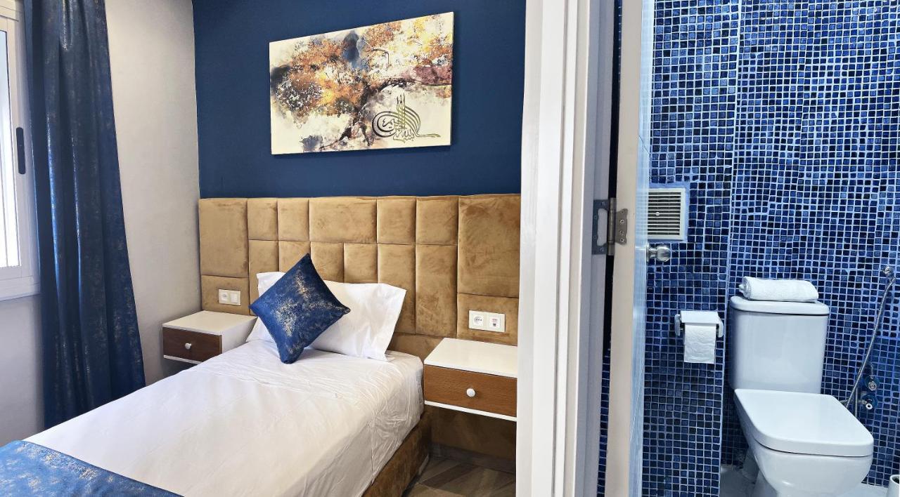 Hostal Mh Borj Martil Exteriör bild