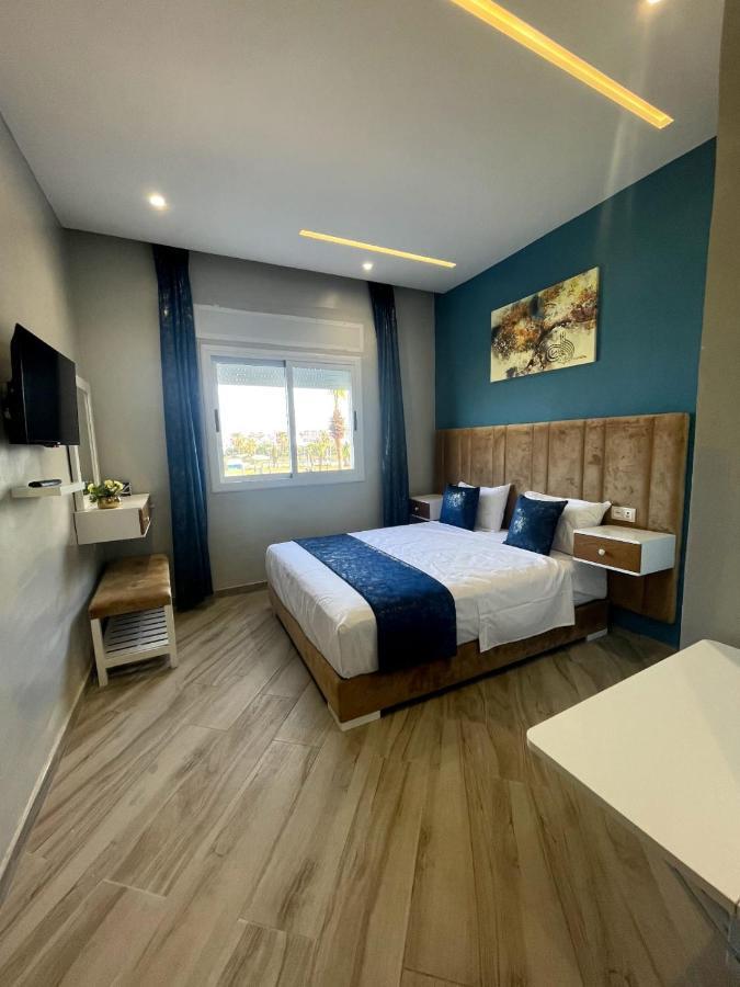 Hostal Mh Borj Martil Exteriör bild